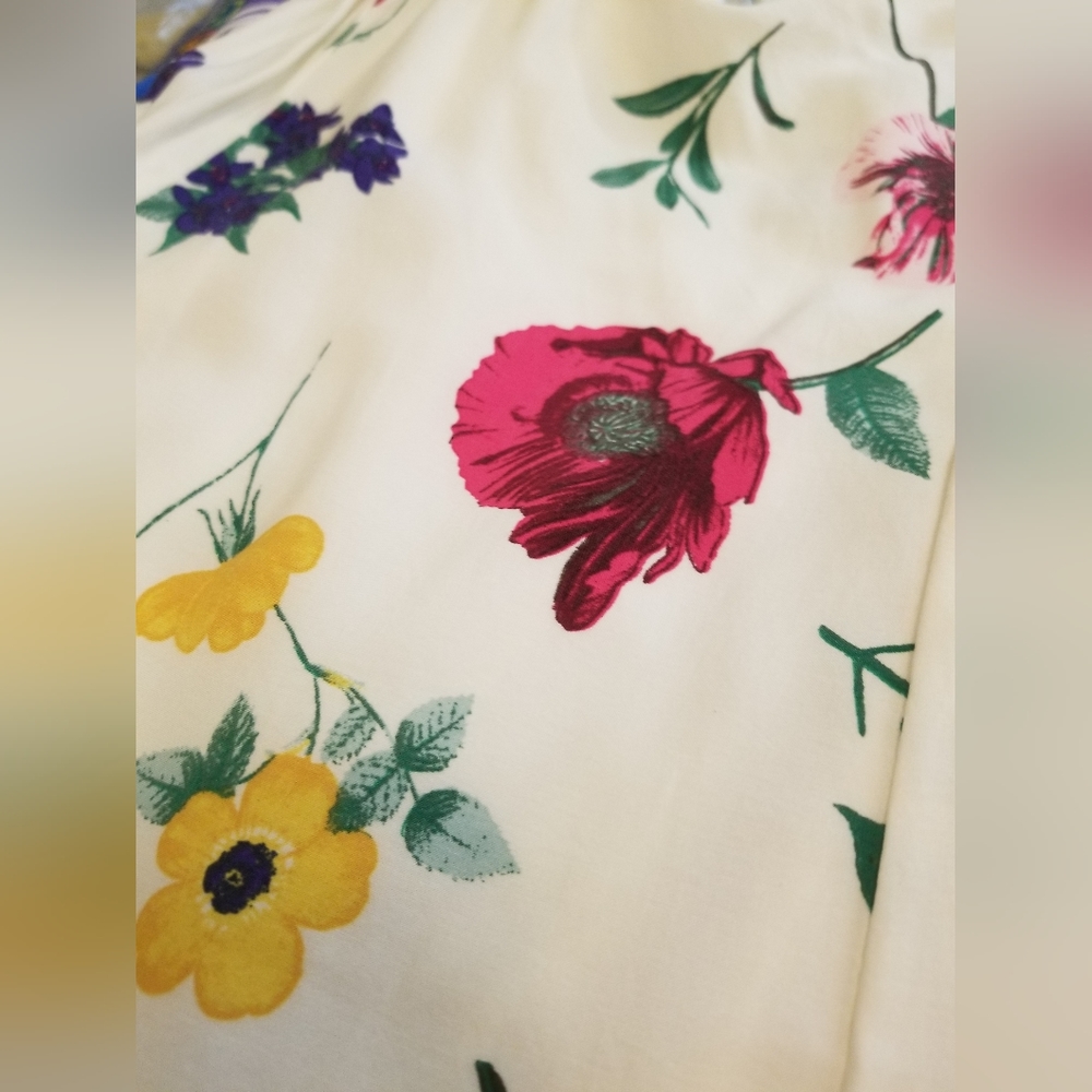 Cream floral midi dress, size M - Picture 10 of 11